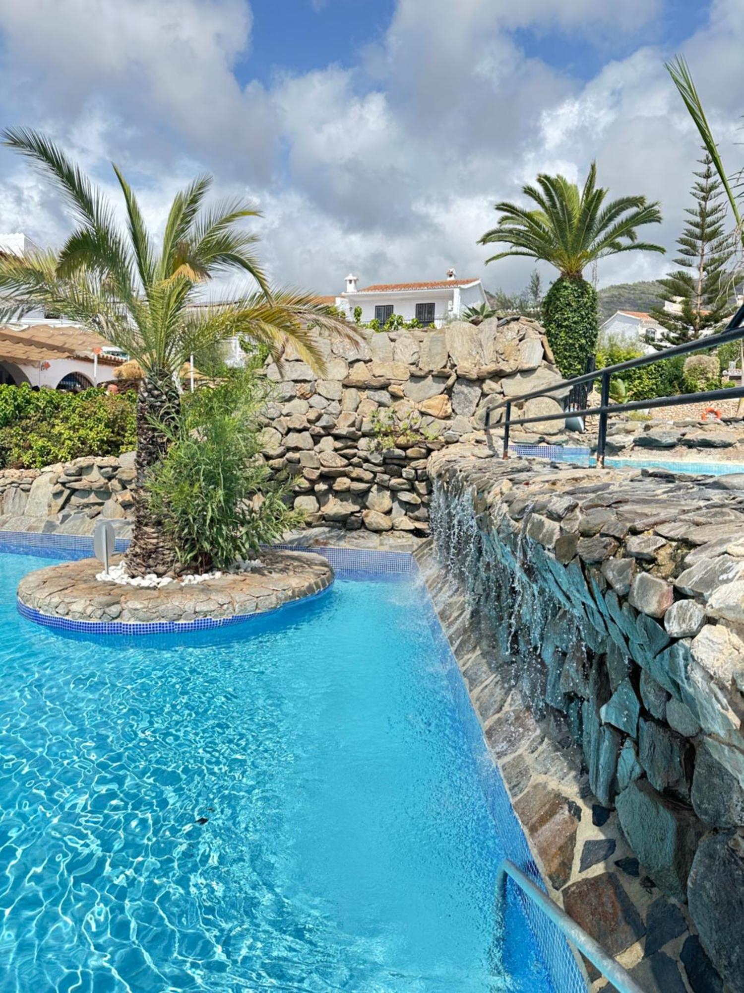 Right By The Pool Area In Capistrano Village! Nerja Luaran gambar